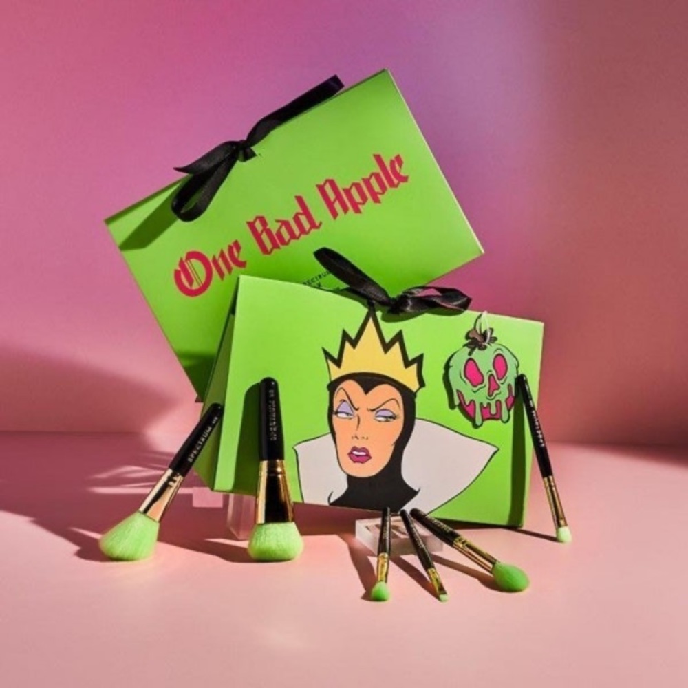 SPECTRUM / BESAME COSMETICS -EVIL QUEEN BUNDLE - Picture 5 of 6
